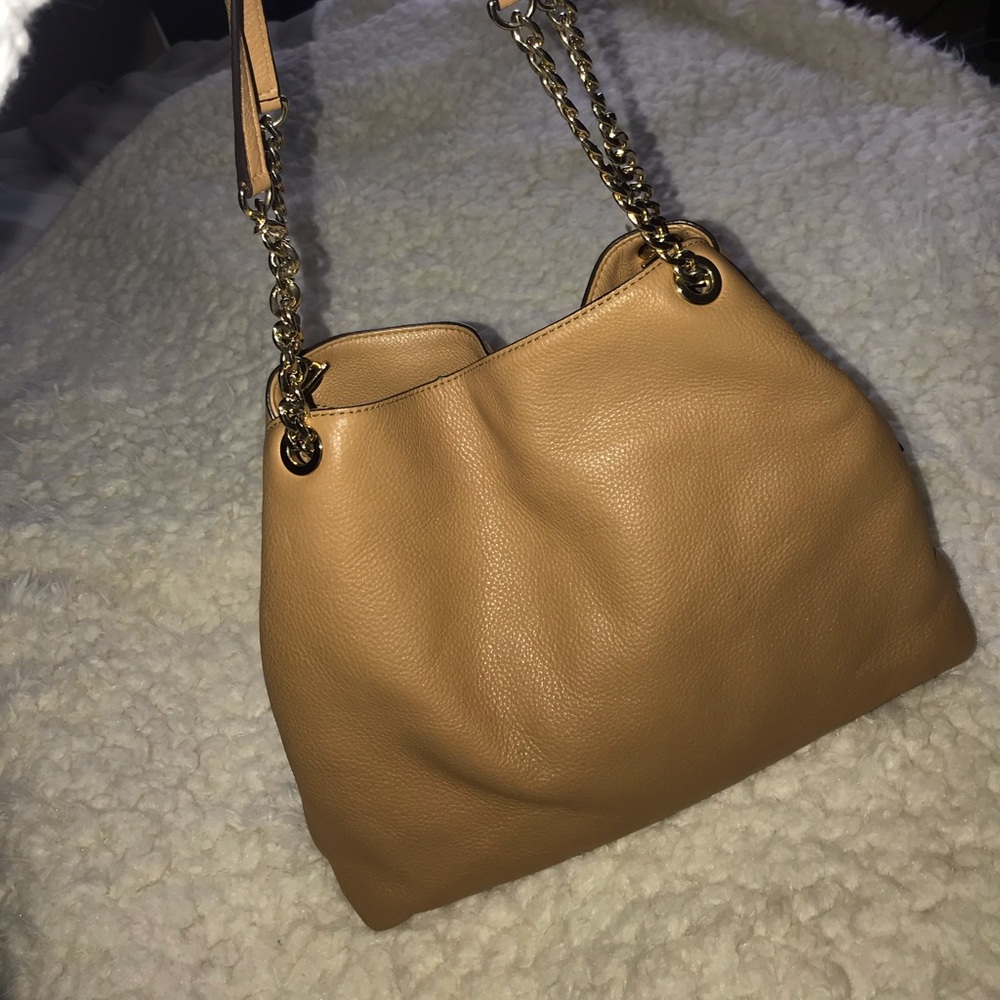 Michael Kors Medium Sized Pebbled Leather Bag - Picture 3 of 4